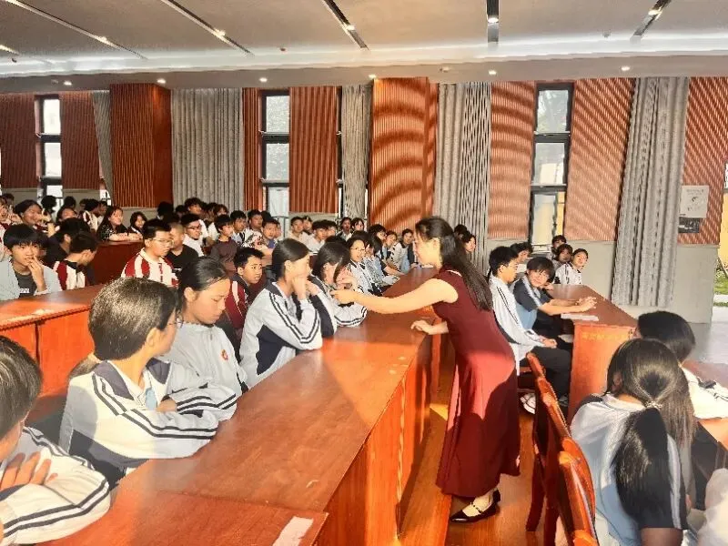 【策马前行 暖心相伴】惠安五峰中学举行中考考前心理辅导讲座 第8张