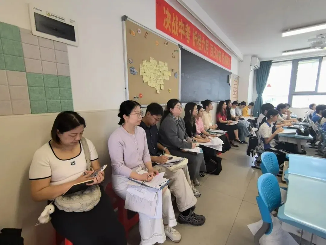 中考复习如何“提质”?坪山区教科院到我校把脉课堂,共研备考策略 第13张