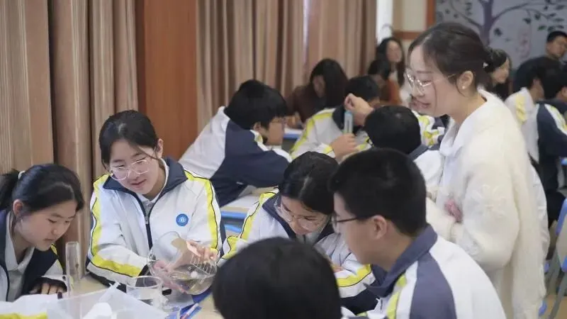 【善美泗中】长兴县初三科学中考复习暨课堂教学规范年交流研讨活动在泗安中学顺利开展 第19张