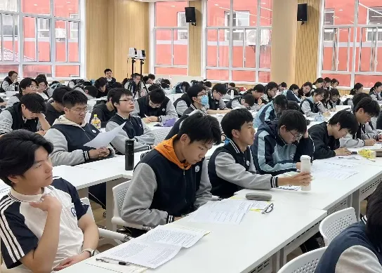 送教到校|真题破局,提分有道蒋晓蕾老师高考英语专题讲座 第13张 送教到校|真题破局,提分有道蒋晓蕾老师高考英语专题讲座 第13张