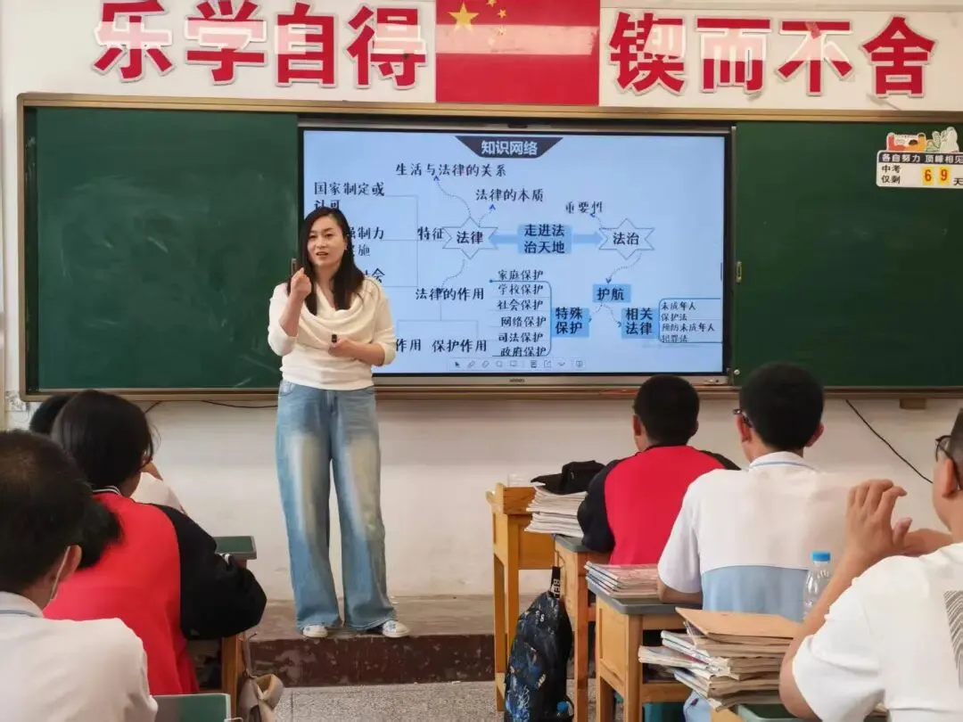 聚焦中考・精准帮扶|五中教育集团名师工作室赴 144 团中学送教活动圆满举行 第2张