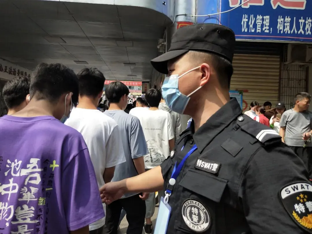 【护航中考】登封公安再出发 第22张