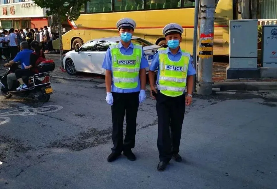 【护航中考】登封公安再出发 第30张