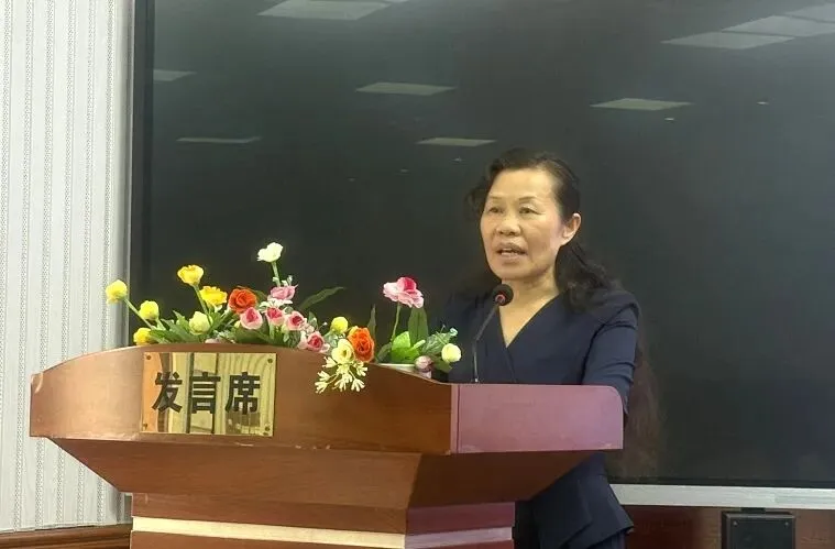 县局统筹把脉定向,三中聚力冲刺中考——环江县教育局领导莅临环江三中指导2026年春季备考培优工作 第9张