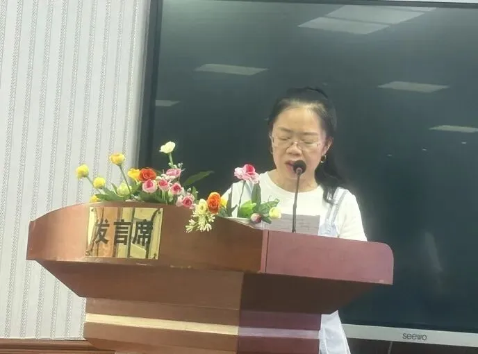 县局统筹把脉定向,三中聚力冲刺中考——环江县教育局领导莅临环江三中指导2026年春季备考培优工作 第12张