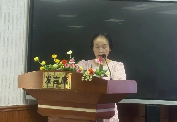 县局统筹把脉定向,三中聚力冲刺中考——环江县教育局领导莅临环江三中指导2026年春季备考培优工作 第16张