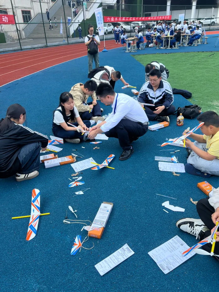 中考护航践初心,良师领航育新苗宋鹏老师:以物明理启智润心,以教笃行立德树人 第9张 中考护航践初心,良师领航育新苗宋鹏老师:以物明理启智润心,以教笃行立德树人 第9张