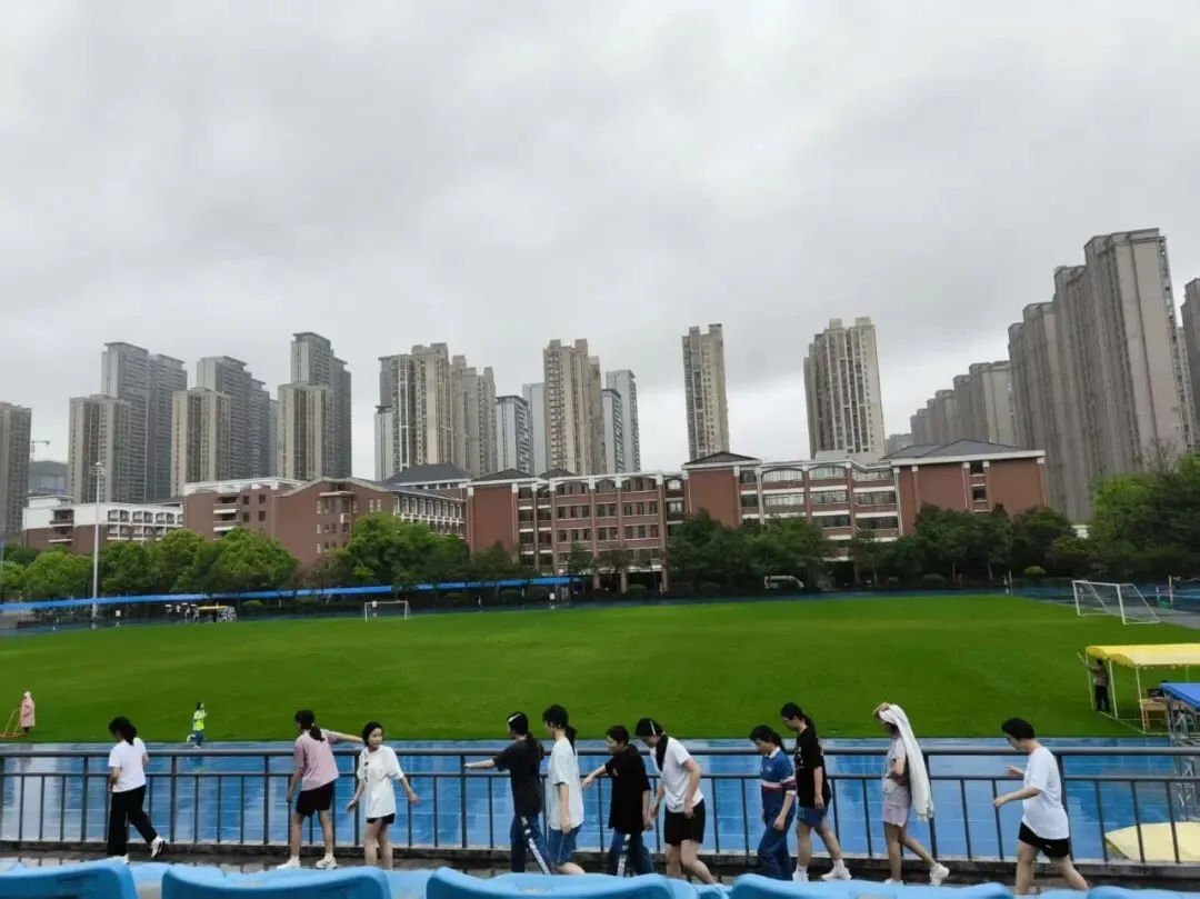 “真是拼了!” 长沙体育中考首日现场直击!!有人庆幸有人遗憾 第13张