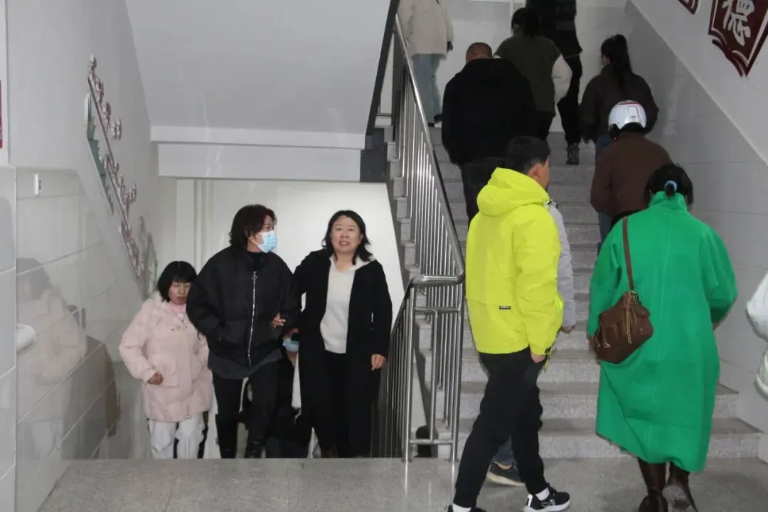 凝心聚力备中考,家校携手育未来——松山区第二中学开展初三年级家长会 第17张