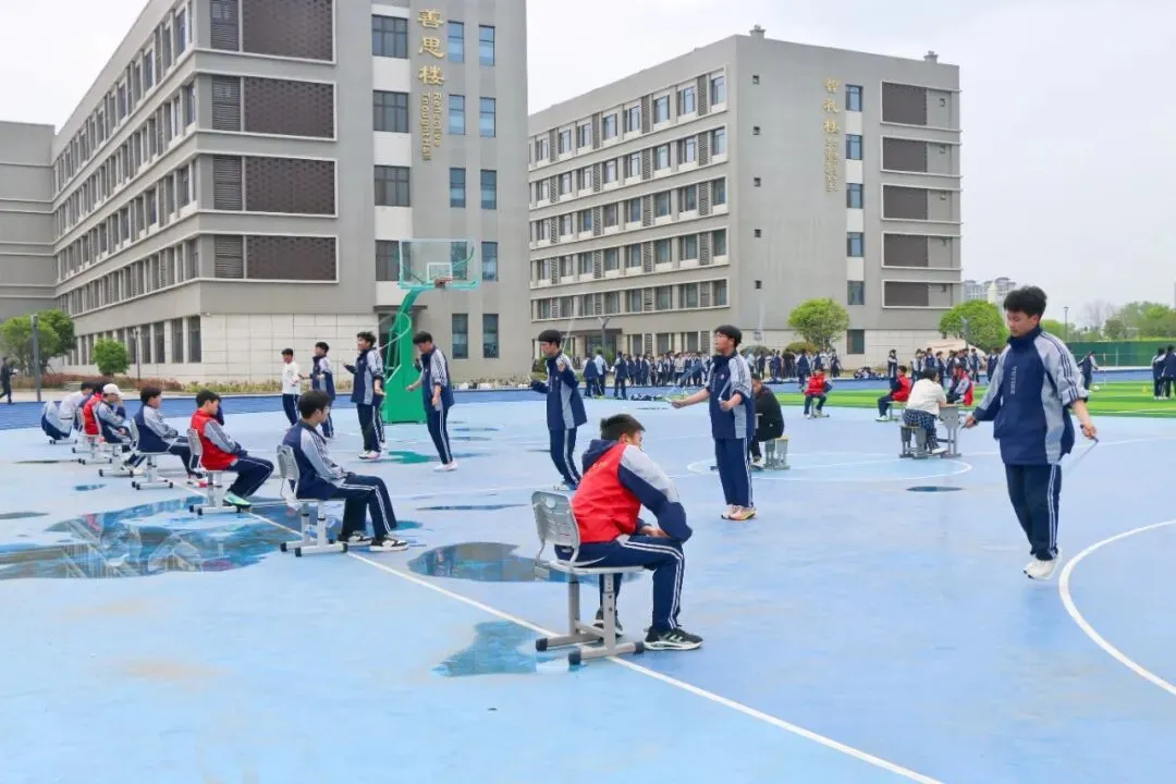 实战模拟砺锋芒,从容备考迎中考——育英学校九年级体育模拟测试顺利举行 第7张