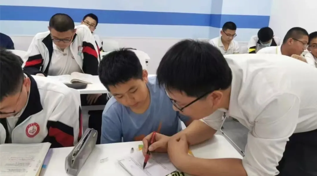 26年江西南昌红谷滩区初中初三中考全科辅导哪家好?锐思教育初三冲刺班/一对一/小班课多种班型适配不同的学生! 第21张