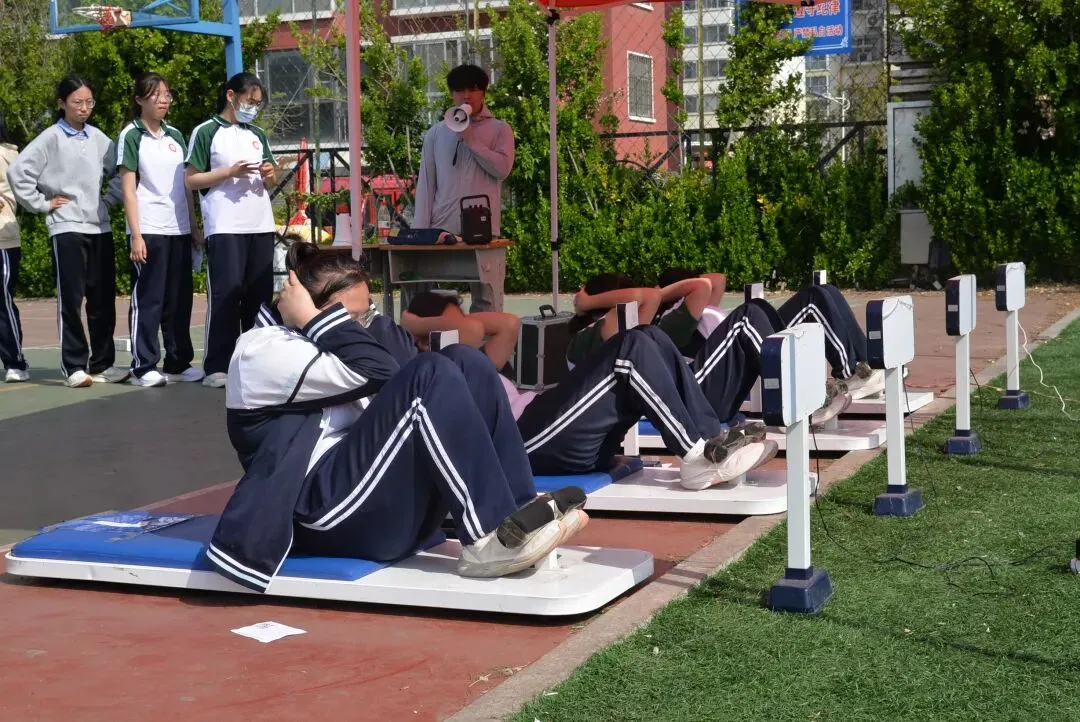 临沂第三十二中学中考体育模拟测试圆满完成 第3张