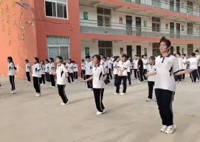 【校园体育】莘亭初级中学顺利完成体育模拟测试 第7张