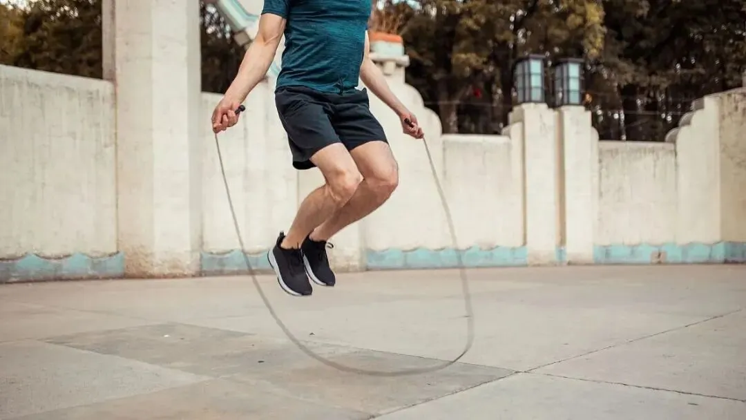 中考体育跳绳想拿满分?学会这三个提速技巧 第3张