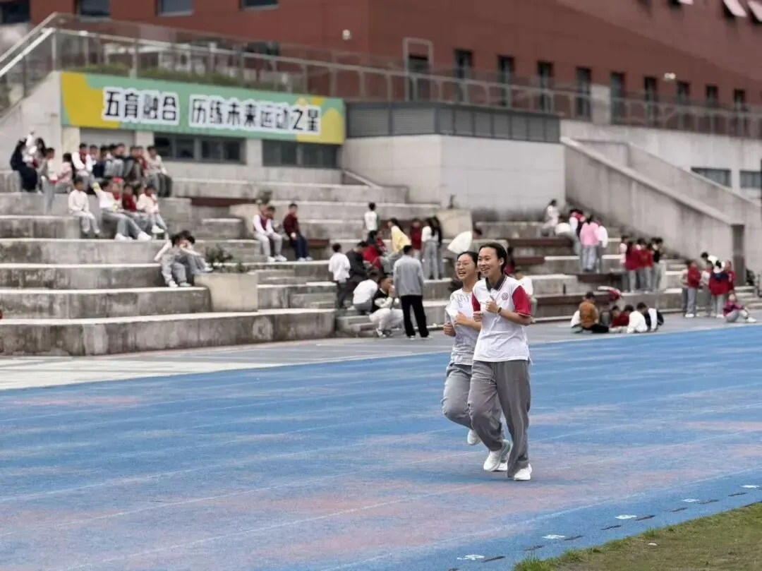 滴!你的体育中考“外挂”已到账(三) | 引体向上&仰卧起坐满分技巧 第8张