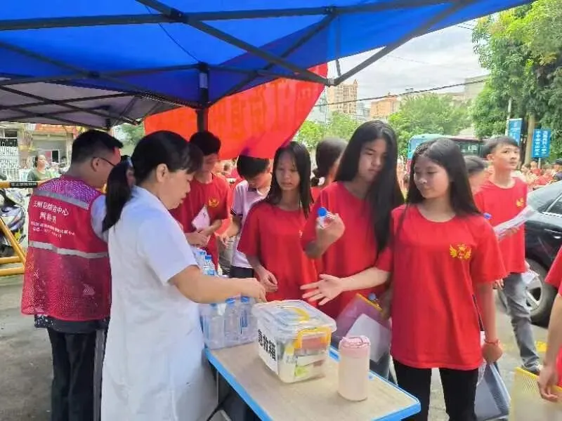 爱心护考 助梦启航——南江街道开展助力中考志愿服务活动 第7张