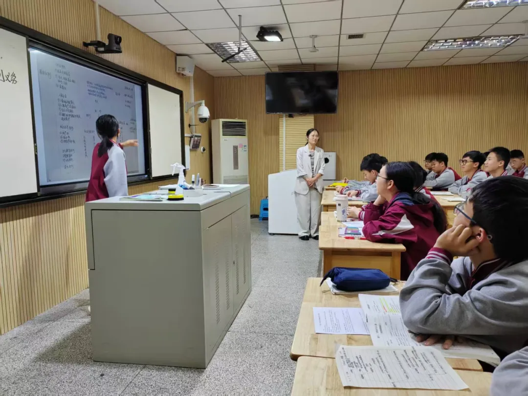 聚焦中考探良策 校际携手话高效——南宁市第二十六中学骨干教师交流团来桂林中学研修交流 第23张