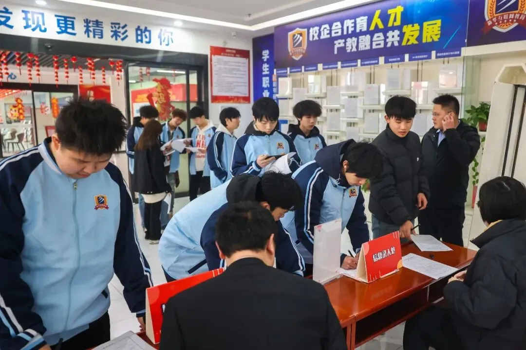 别再等中考后“听天由命”!提前择校,长沙新华给孩子多一条好出路! 第24张