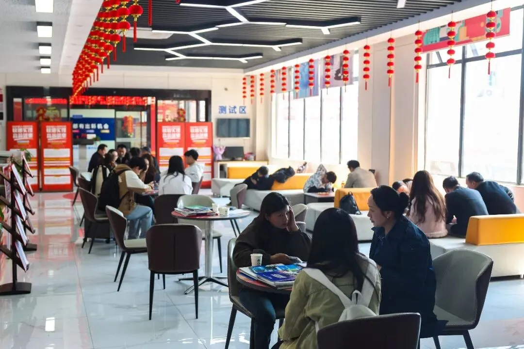 别再等中考后“听天由命”!提前择校,长沙新华给孩子多一条好出路! 第25张