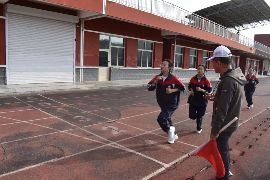 【备战中考】厉兵秣马备体考 凝心聚力向未来 —— 交口二中体育模拟考试纪实 第8张