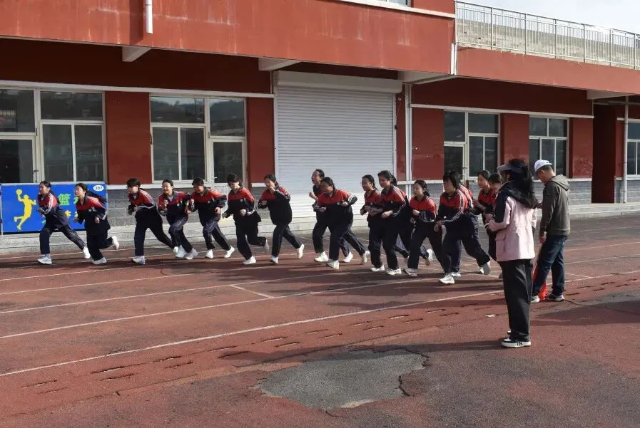 【备战中考】厉兵秣马备体考 凝心聚力向未来 —— 交口二中体育模拟考试纪实 第30张