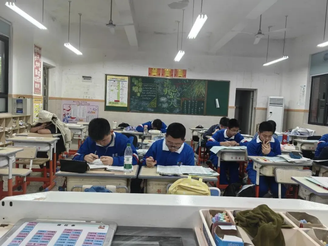 起跑!决战中考!加油同学们! 第5张