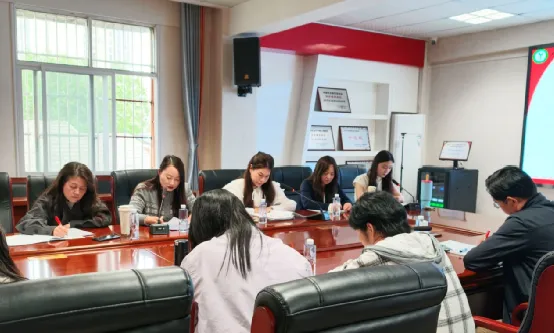 研思共进·精准备考·决胜中考——记“洪英人”2026年春夏季北片学区备考经验交流研讨 第3张