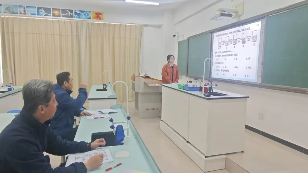 研真题明方向 练内功促提升——首师大顺义实验教研组开展“同做共研中考题”活动 第23张