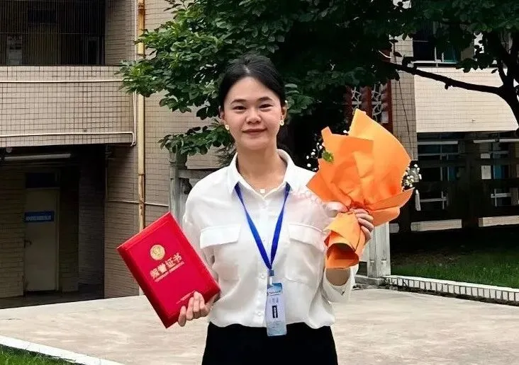 中考护航践初心,良师领航育新苗||范又丹老师:思政启智育新人,因材施教助前行. 第4张