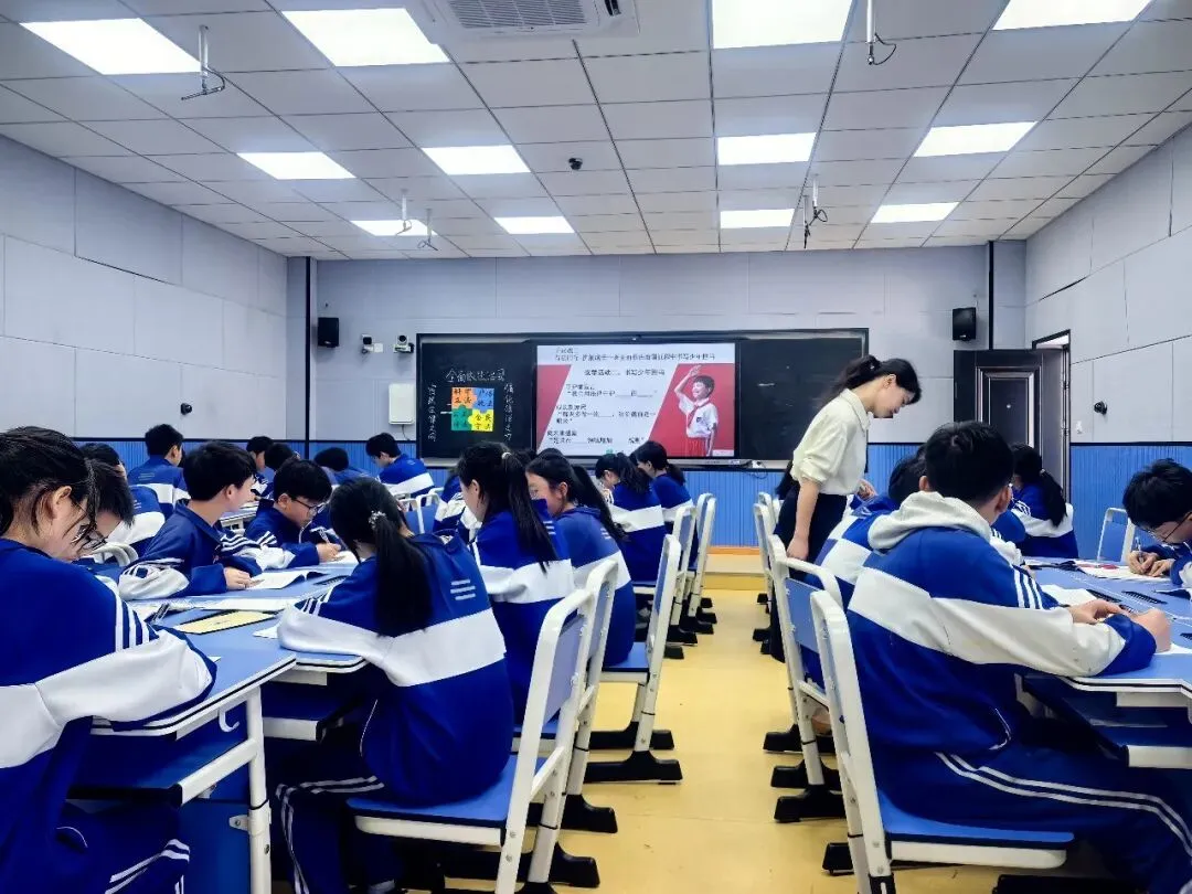 中考护航践初心,良师领航育新苗||范又丹老师:思政启智育新人,因材施教助前行. 第7张