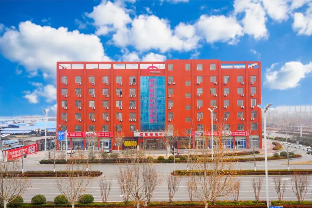 中考心里没底?别慌,选择菏泽新东方学技术! 第13张