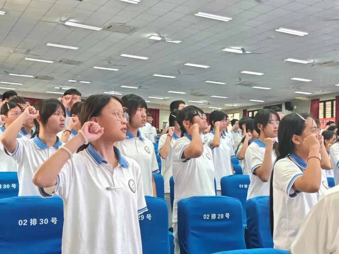 家校同心齐聚力 冲刺中考创辉煌——我校初三年级家长会圆满召开 第11张