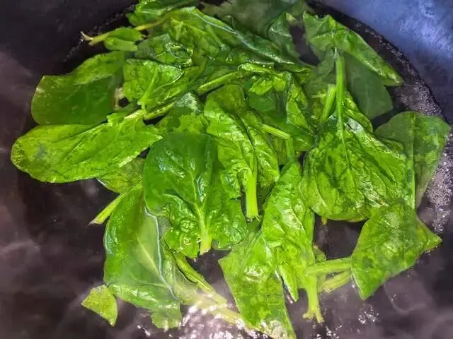 中考倒计时!初三儿子早餐不费妈,10分钟搞定蔬菜芝士蛋饼,省事 第4张