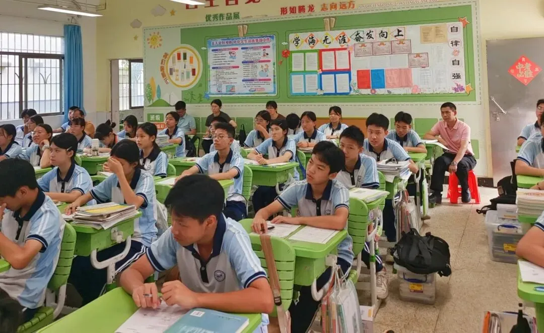 教研赋能促提升,携手共进备中考——龙坡中学与罗村一中开展结对教研交流活动 第15张