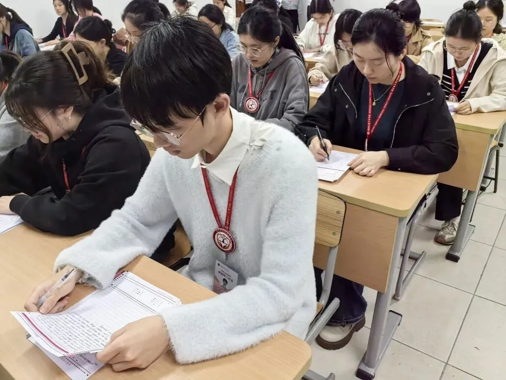 分层实战 模考赋能|2025-2026学年第二学期教育学院四六级分层考顺利开展 第19张