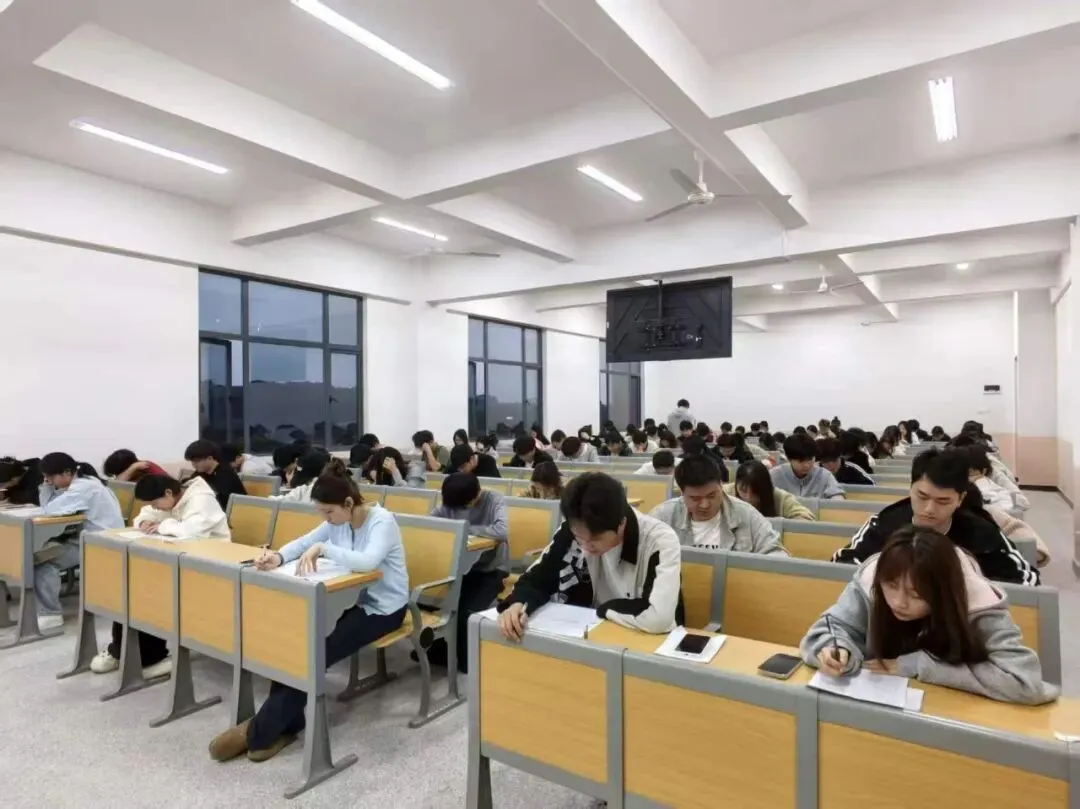 学院新闻丨深化实践育人,我院以模拟考试助力畜牧兽医专业学生执兽备考 第3张