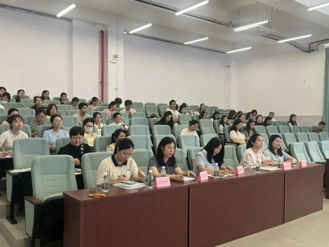 精研中考方略,共促语文提质 ——金湾区2026年语文中考复习进阶研讨活动在金湾一中圆满落幕 第5张