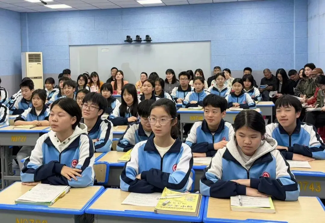 【向阳花开·乡约课堂】聚力中考,精准送教——向祎依初中语文名师工作室送教下乡研修活动圆满举行 第6张