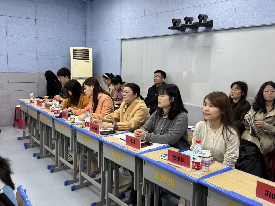 【向阳花开·乡约课堂】聚力中考,精准送教——向祎依初中语文名师工作室送教下乡研修活动圆满举行 第8张