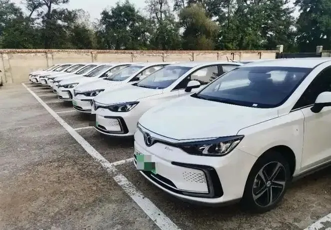 春游季网约车需求暴涨,用“网约车模拟考试”练出高分服务技能 第2张