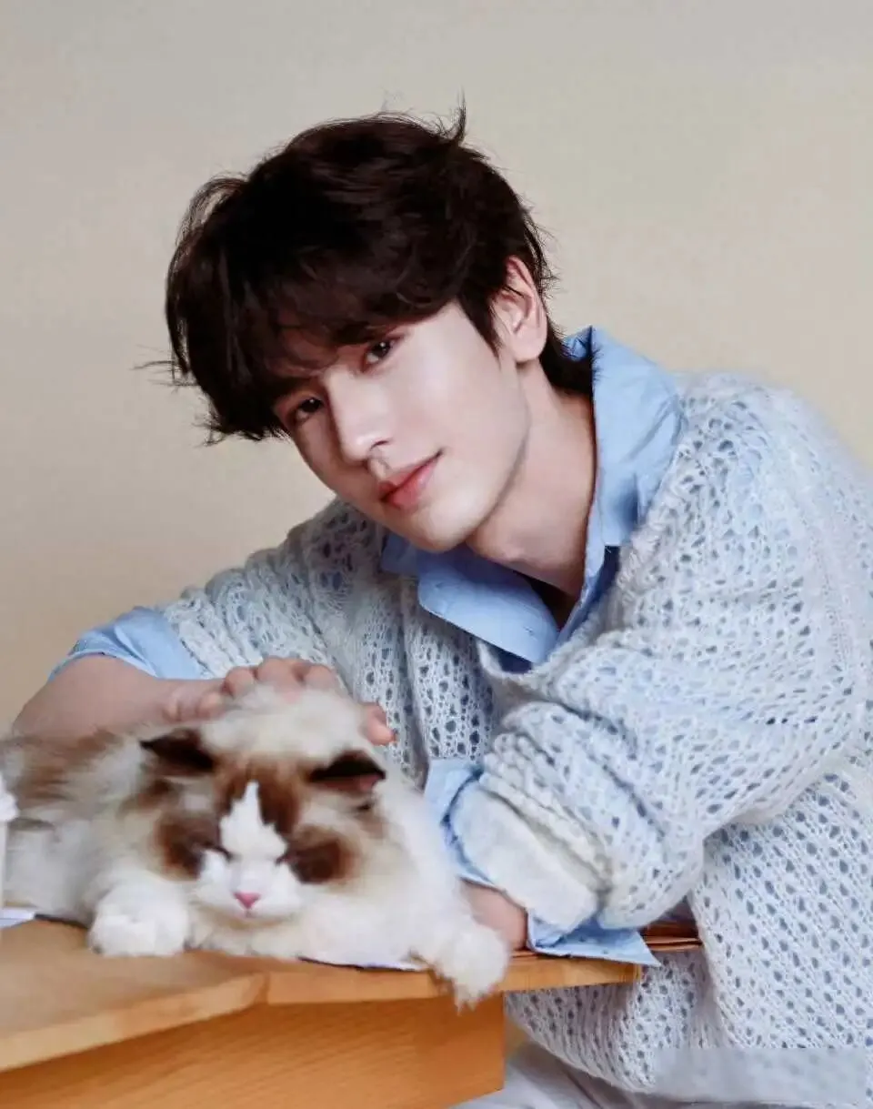 张凌赫登英语试卷,凭文化课成功出圈 第3张