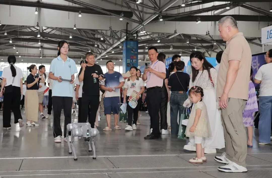 中考择校,选对赛道,赢在起点!4 月26日,不见不散! 第3张