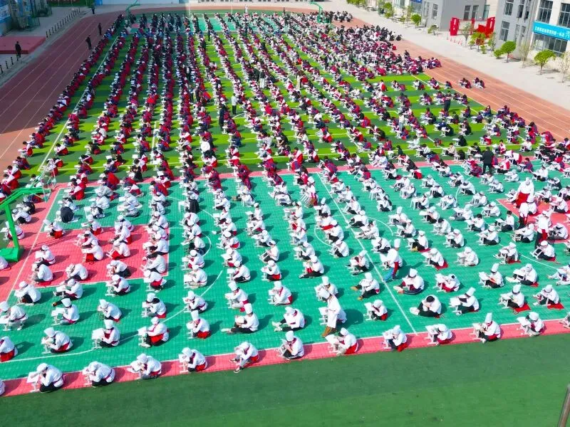 与其在中考“陪跑”,不如学技术“领跑”!初中生学技术,照样赢未来! 第1张