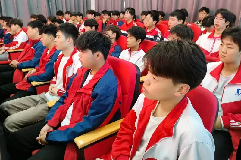 与其在中考“陪跑”,不如学技术“领跑”!初中生学技术,照样赢未来! 第2张