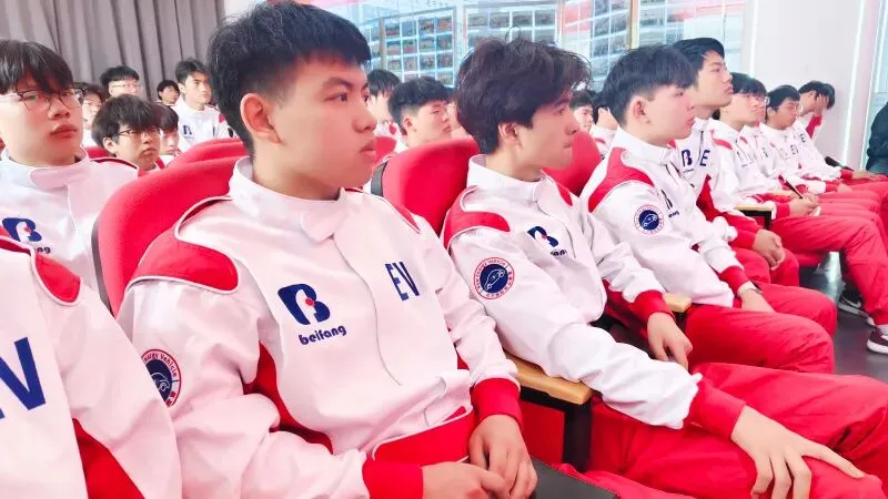 与其在中考“陪跑”,不如学技术“领跑”!初中生学技术,照样赢未来! 第15张