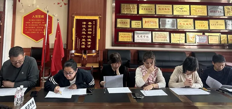 析数据明方向 聚合力备中考—— 鹤岗市第四中学召开九年级一模考试质量分析会 第8张