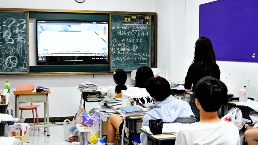 中考 | 练在平时,赢在考场!拓鑫学子全力备战英语听说 & 理化实验 第18张