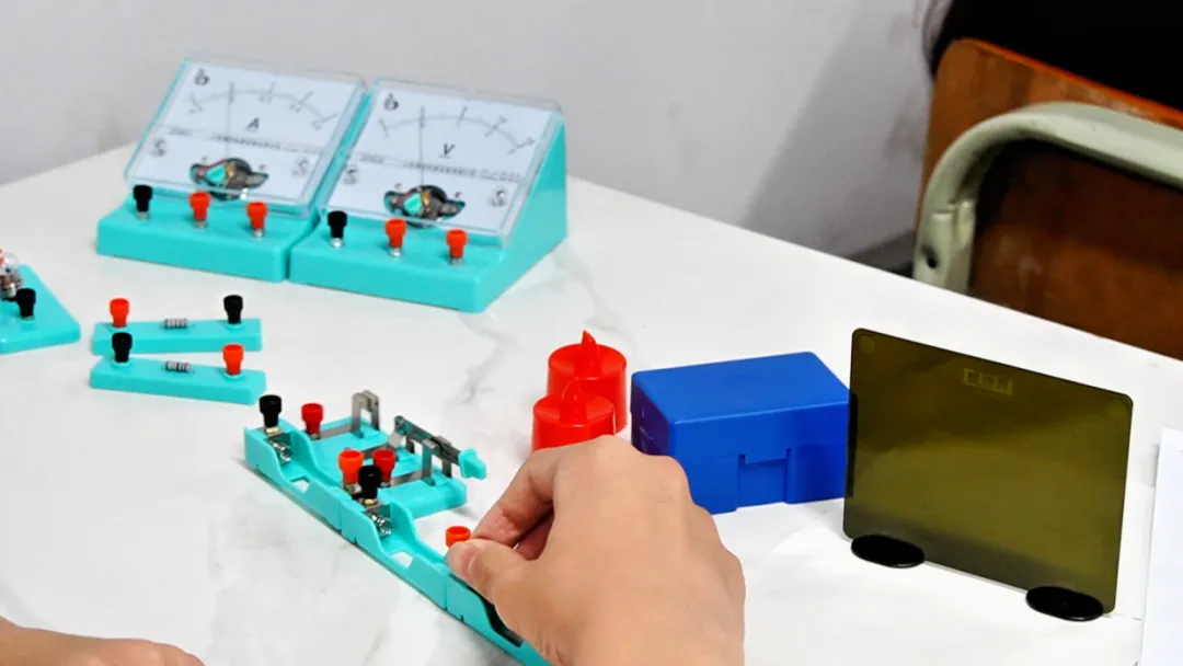 中考 | 练在平时,赢在考场!拓鑫学子全力备战英语听说 & 理化实验 第19张