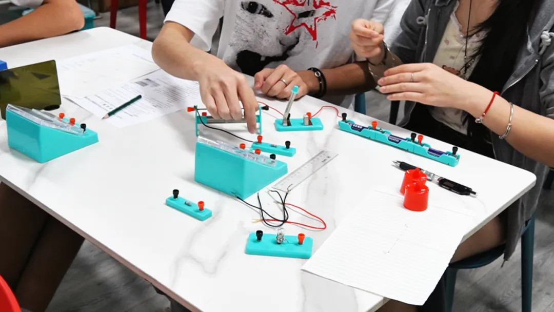 中考 | 练在平时,赢在考场!拓鑫学子全力备战英语听说 & 理化实验 第23张