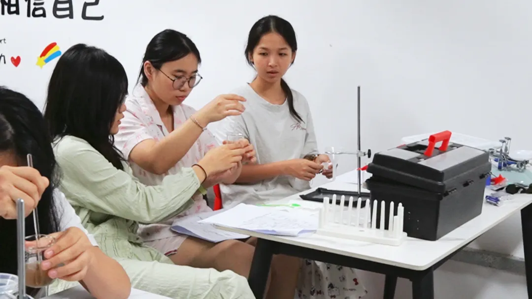 中考 | 练在平时,赢在考场!拓鑫学子全力备战英语听说 & 理化实验 第35张